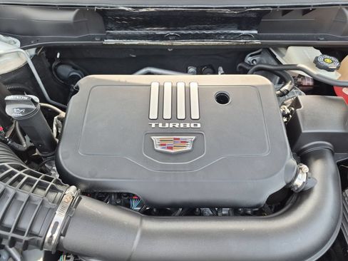 Used 2023 Cadillac XT5 Premium Luxury w/ Technology Package FWD image 18