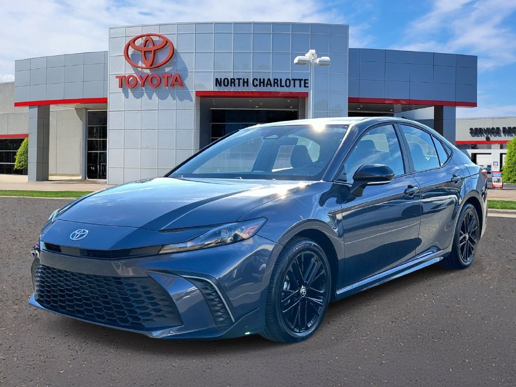 Used 2026 Toyota Camry SE w/ Convenience Package FWD image 5