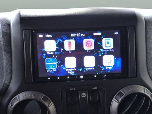 Used 2016 Jeep Wrangler Sport AWD/4WD image 10