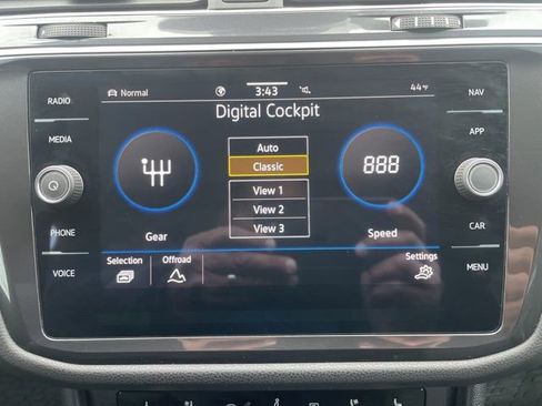 Certified 2023 Volkswagen Tiguan SEL R-Line image 23