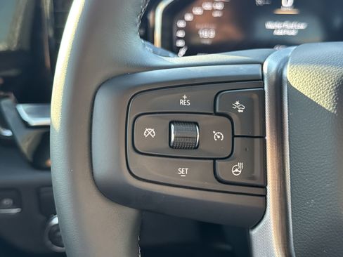 Used 2025 GMC Sierra 1500 Elevation image 14