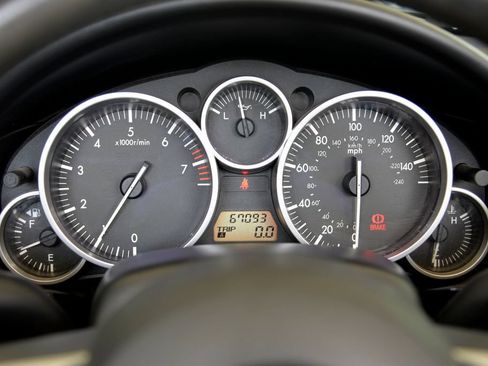 Used 2008 MAZDA MX-5 Miata Grand Touring w/ Premium Pkg RWD image 20