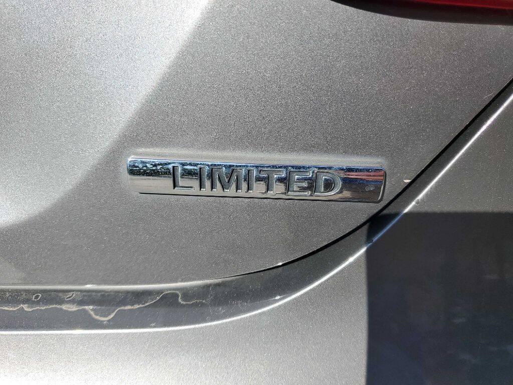 Used 2011 Hyundai Sonata Limited FWD image 13