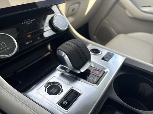 Used 2022 Jaguar F-PACE S image 23