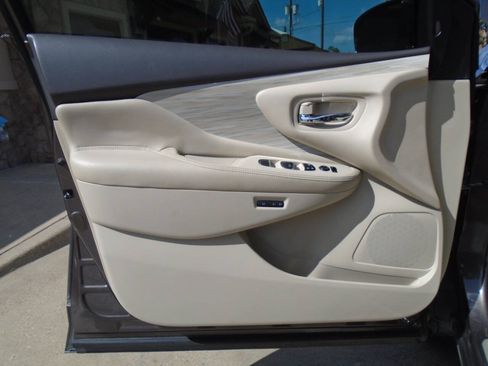 Used 2015 Nissan Murano Platinum w/ Platinum Technology Package FWD image 28