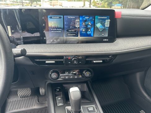 New 2026 Nissan Kicks SV image 27