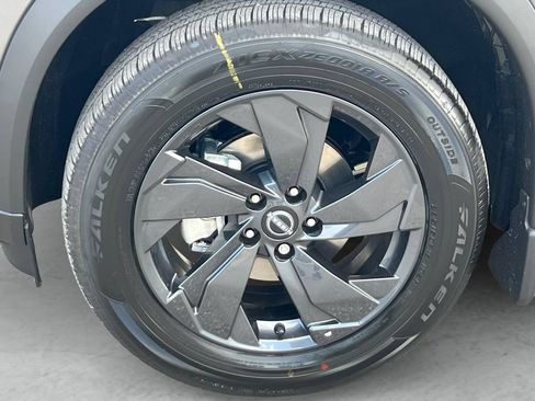New 2026 Nissan Rogue SV FWD image 24