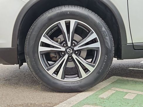 Used 2018 Nissan Rogue SL AWD/4WD image 25