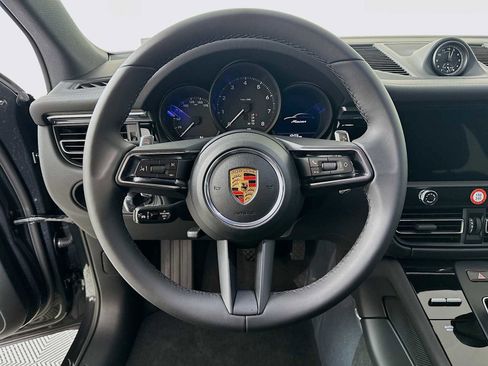 New 2026 Porsche Macan image 14