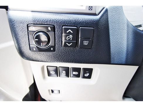 Used 2022 Lexus GX 460 Premium w/ Premium Package AWD/4WD image 18