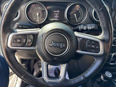 Used 2022 Jeep Wrangler Unlimited Sahara w/ Cold Weather Group AWD/4WD image 19