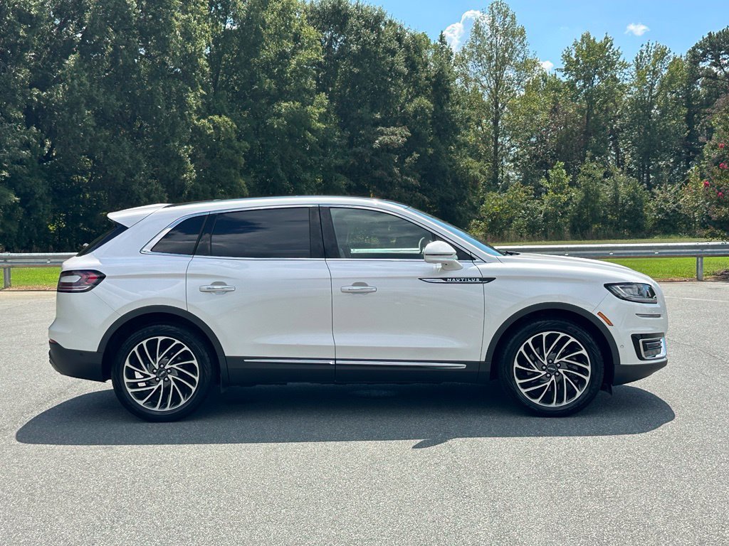 Used 2019 Lincoln Nautilus Reserve FWD image 11