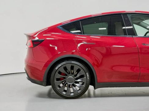 Used 2022 Tesla Model Y Performance AWD/4WD image 12