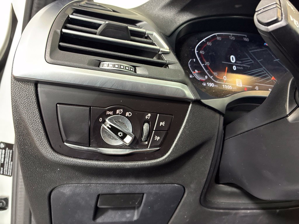 Used 2022 BMW X4 xDrive30i w/ M Sport Package 2 AWD/4WD image 17