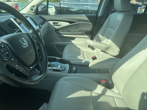 Used 2020 Honda Ridgeline RTL-E image 8