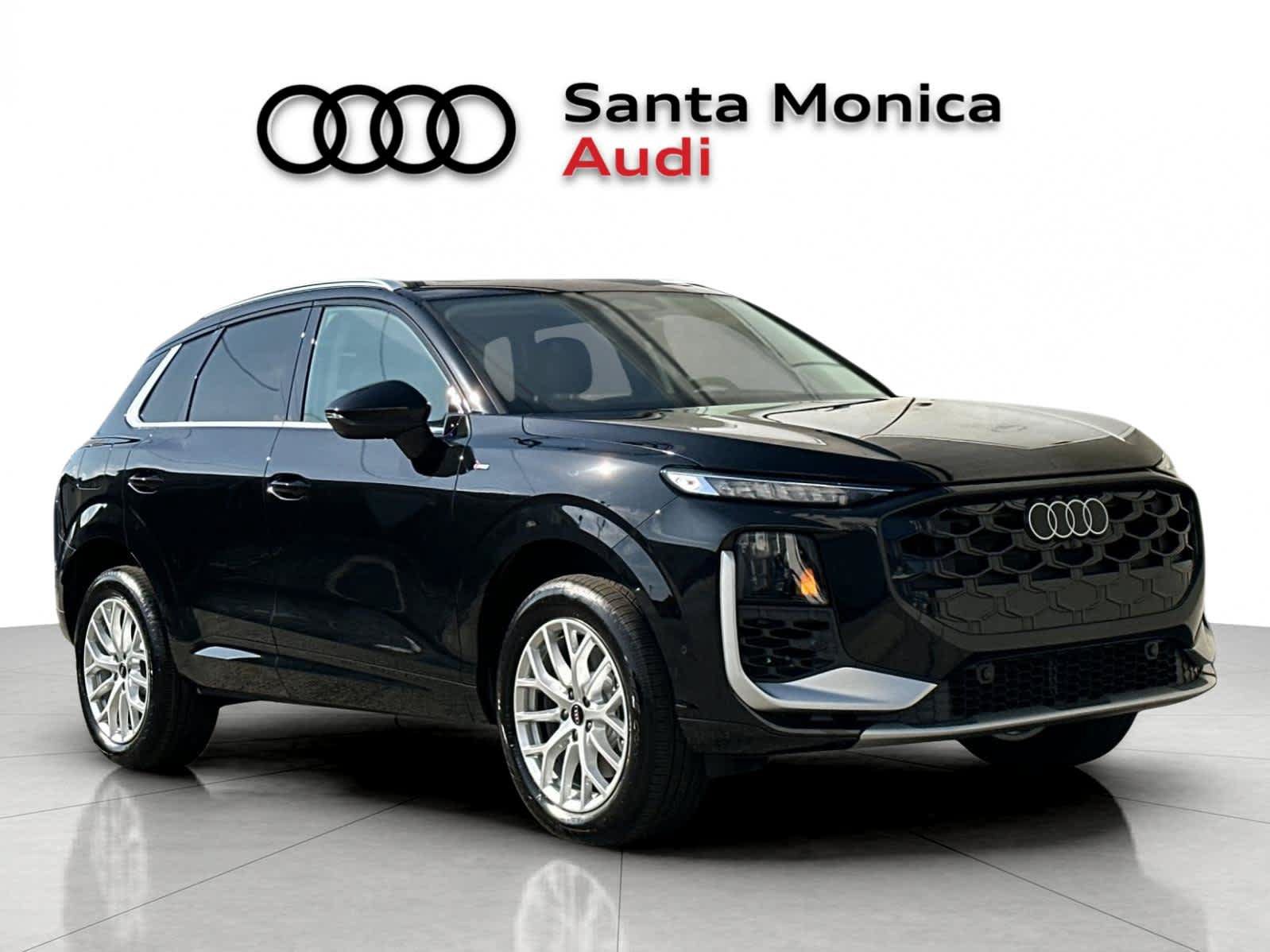 New 2026 Audi Q3 quattro 2.0T w/ Driver Assistance Package AWD/4WD image 9