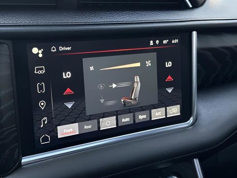 Used 2022 GMC Yukon XL Denali image 22