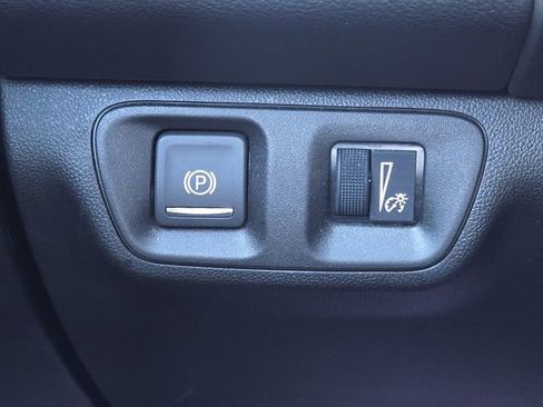 Certified 2023 GMC Acadia SLE image 23