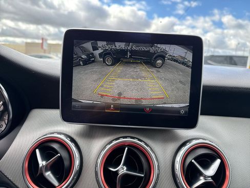 Used 2016 Mercedes-Benz GLA 250 image 23