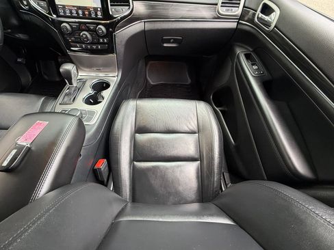 Used 2019 Jeep Grand Cherokee Limited image 33