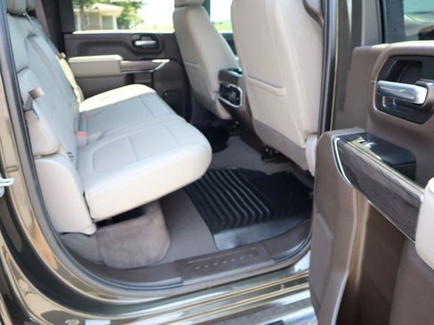 Used 2022 Chevrolet Silverado 3500 LTZ w/ LTZ Convenience Package AWD/4WD image 17
