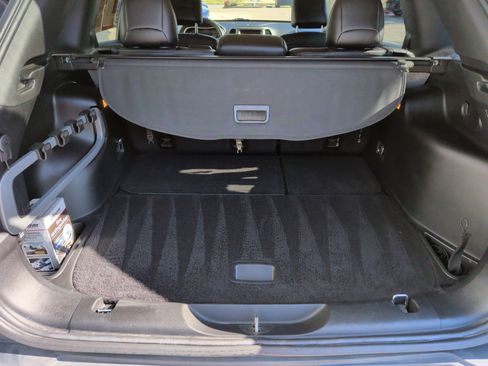 Used 2015 Jeep Cherokee Limited image 33