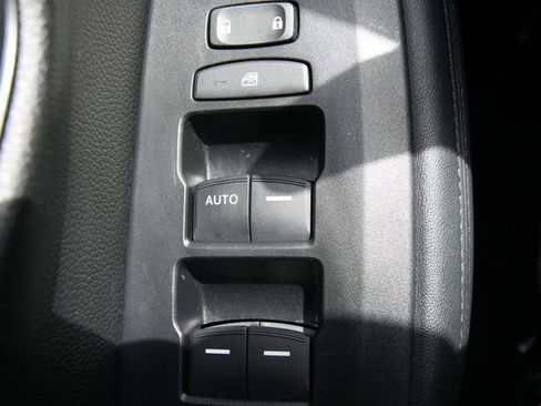 Used 2023 Honda HR-V LX image 22