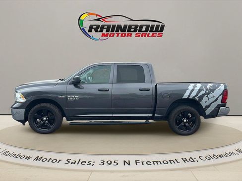 Used 2022 RAM 1500 Classic SLT AWD/4WD image 4