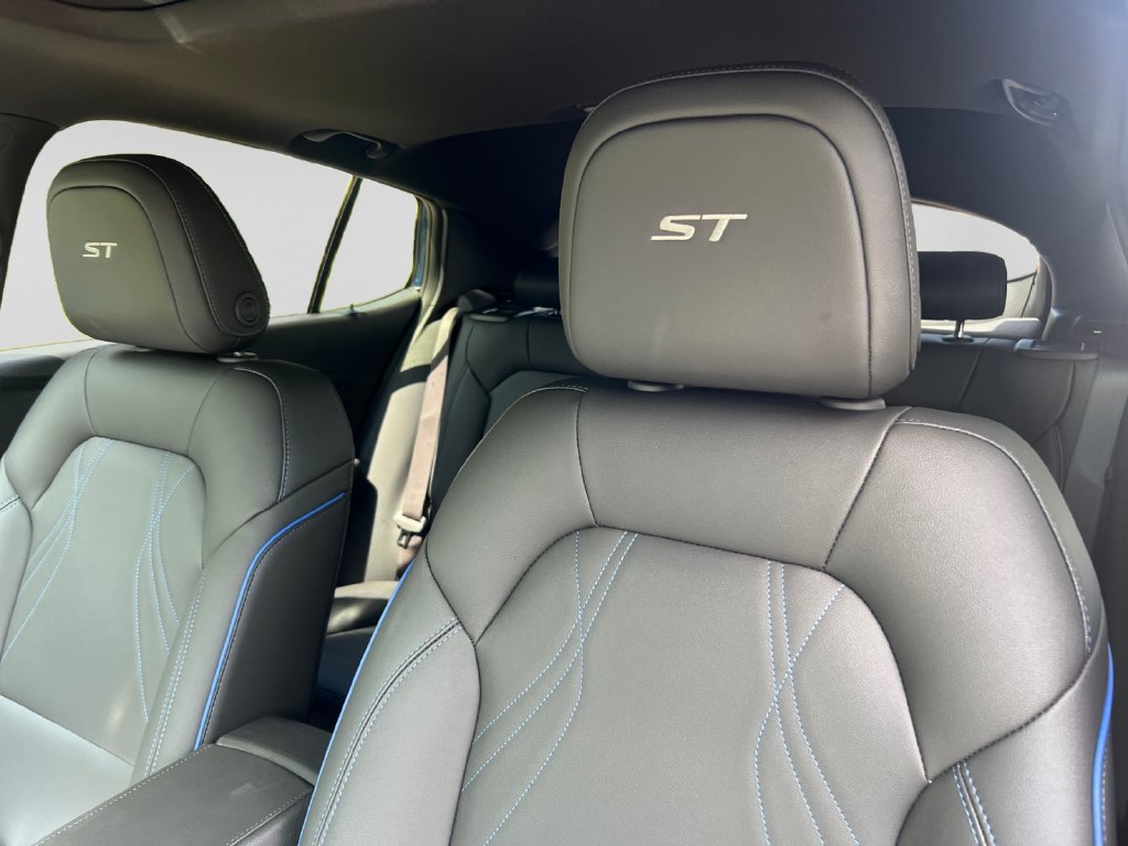 New 2026 Buick Envista Sport Touring w/ Convenience I Package FWD image 19