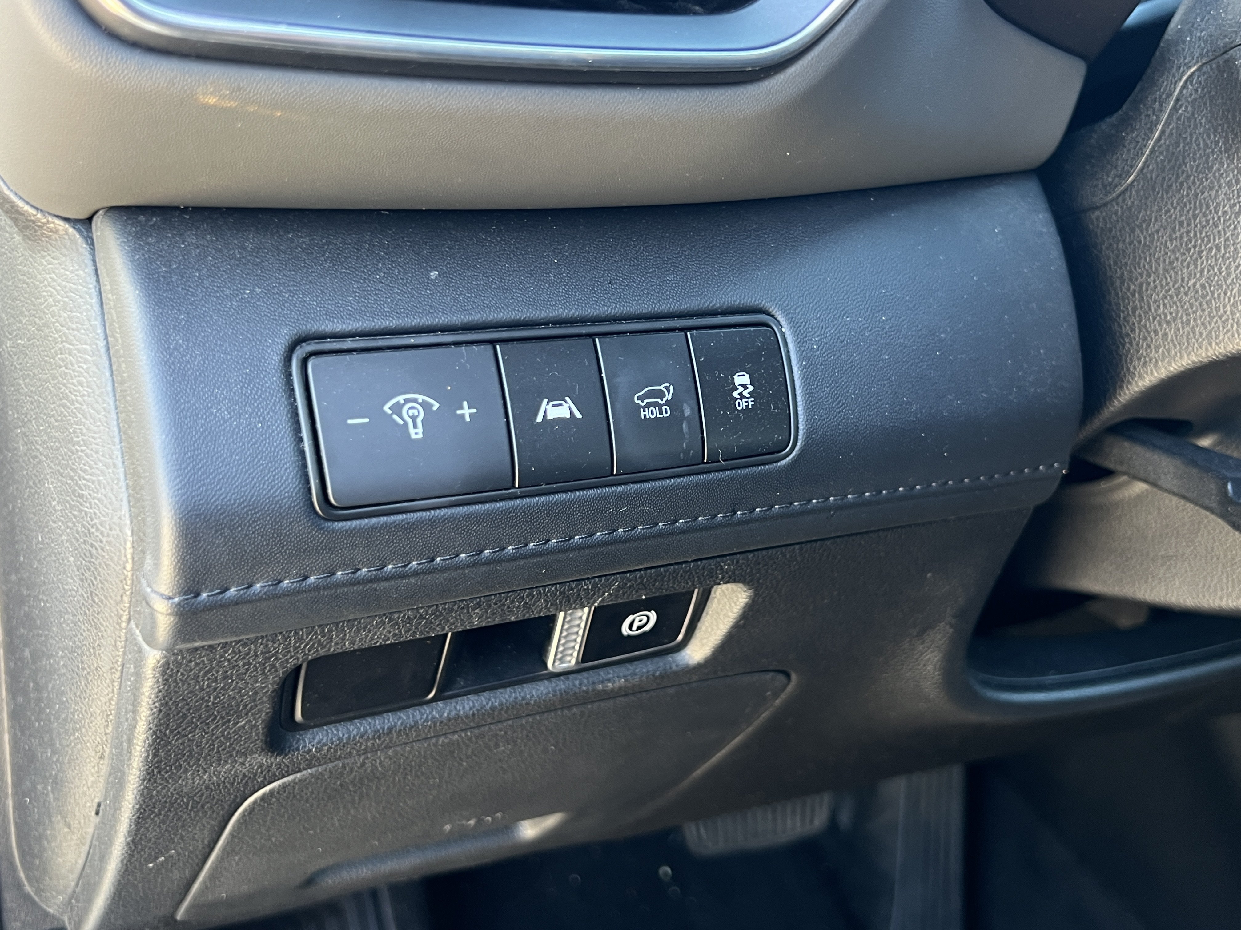 Used 2021 Hyundai Santa Fe Limited FWD image 28