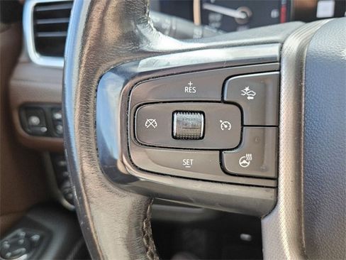 Used 2021 GMC Yukon Denali w/ Denali Premium Package image 12