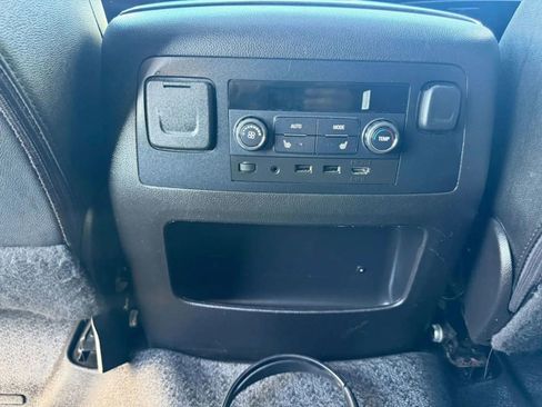 Used 2017 Chevrolet Suburban Premier AWD/4WD image 41