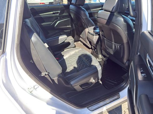 Used 2023 Kia Telluride SX X-Line image 13
