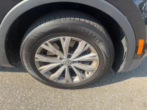 Used 2019 Volkswagen Tiguan SE w/ Panoramic Sunroof Package AWD/4WD image 31