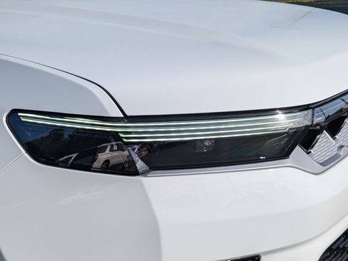 New 2026 Jeep Grand Wagoneer 4WD image 9