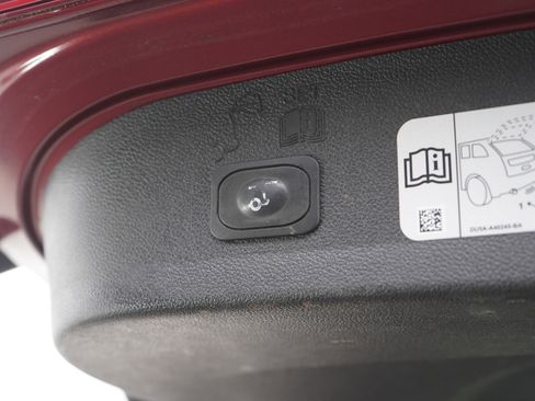 Used 2019 Ford Escape Titanium w/ U9j03 - Titanium Tow Package image 19