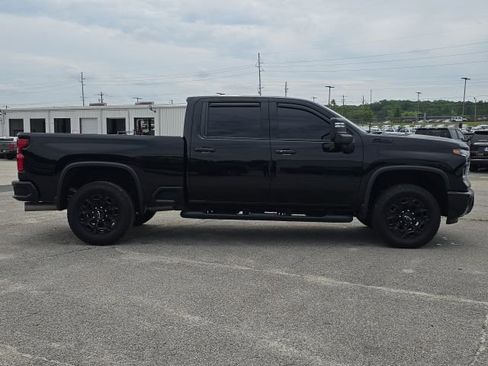Used 2024 Chevrolet Silverado 2500 LTZ w/ LTZ Plus Package AWD/4WD image 6