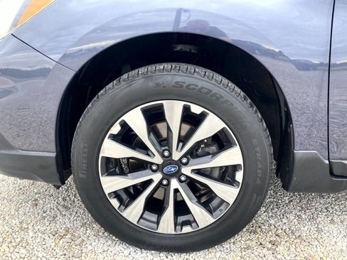 Used 2017 Subaru Outback 2.5i Limited AWD/4WD image 20