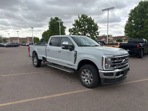 Used 2025 Ford F350 Lariat w/ Chrome Package AWD/4WD image 7