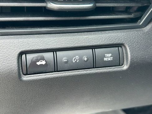 Used 2025 Nissan Altima 2.5 SV FWD image 23