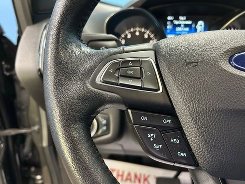 Used 2019 Ford Escape Titanium image 19