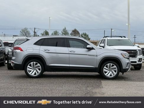 Used 2021 Volkswagen Atlas Cross Sport SE FWD image 5
