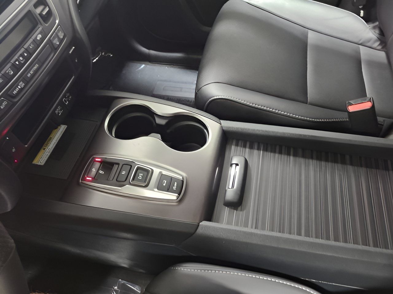 Used 2023 Honda Passport EX-L image 31