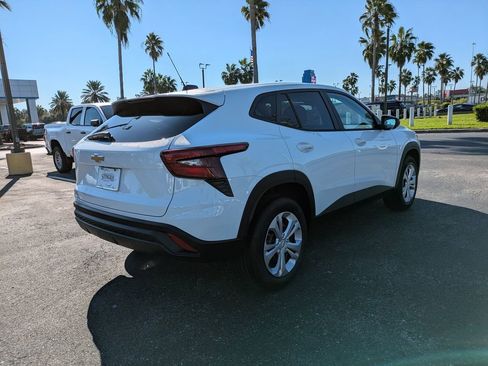 New 2026 Chevrolet Trax LS w/ Driver Confidence Package image 4