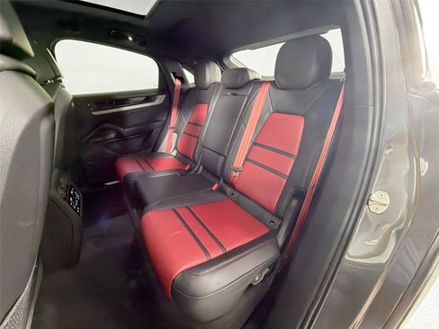 Certified 2026 Porsche Cayenne S AWD/4WD image 25