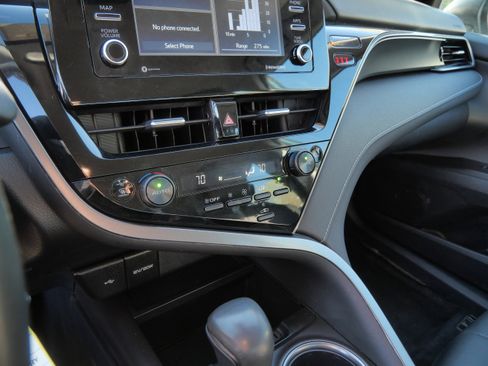 Certified 2024 Toyota Camry SE FWD image 23