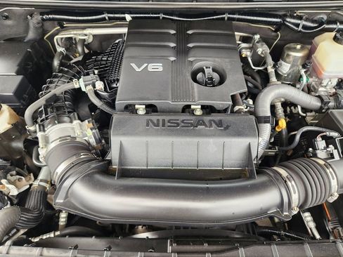 Used 2022 Nissan Frontier Pro-X RWD image 32