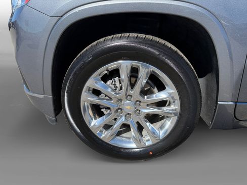 Used 2021 Chevrolet Traverse High Country FWD image 9