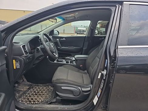 Used 2019 Kia Sportage LX image 7