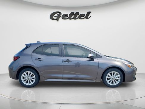 Certified 2025 Toyota Corolla SE FWD image 10